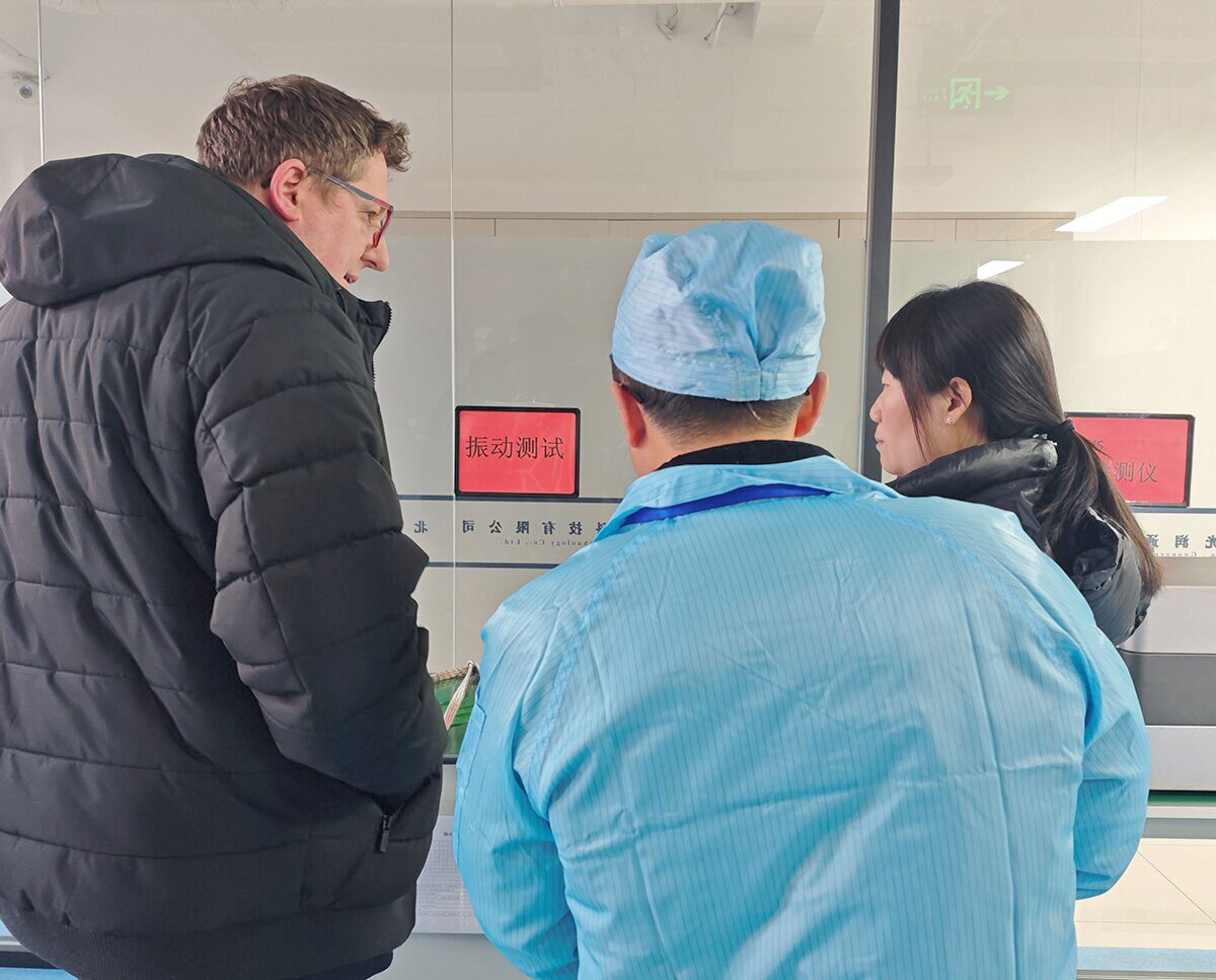 波蘭學者考察光潤通 波蘭學者考察光潤通